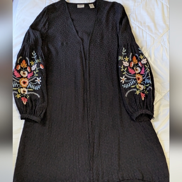 Long Light Cardigan by Daytrip Black Textured. Size M. - Picture 4 of 12